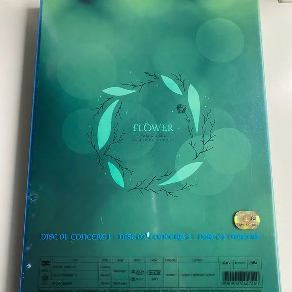 Flower 2015 Xia 3rd Asia Tour Concert DVD and Photobook